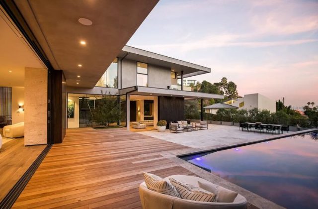 The House Where Charli D'amelio's Parents Lives - Inside