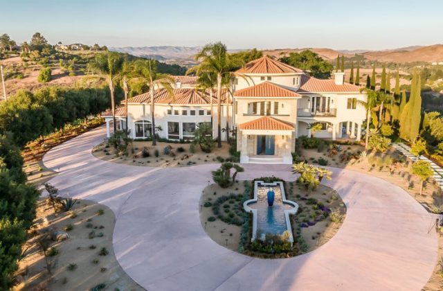 Hype House Moorpark Mansion California Outside