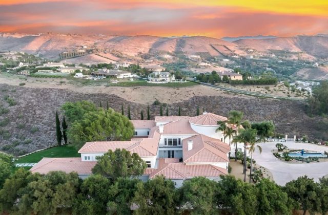 Hype House Moorpark Mansion California Outside