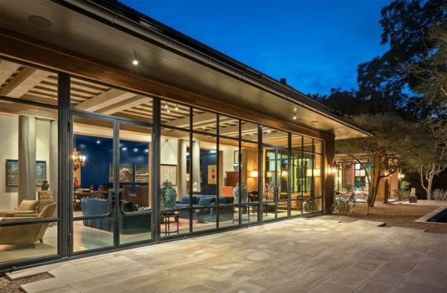 Joe Rogan's Lived House Austin Outside