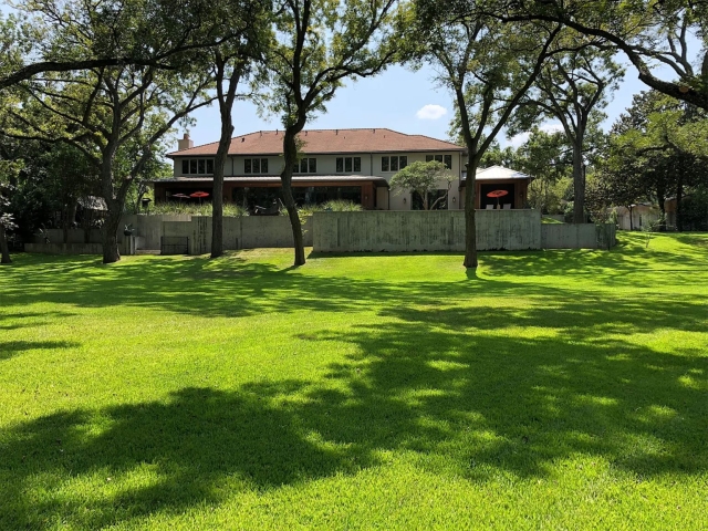 Joe Rogan's Lived House Austin Outside