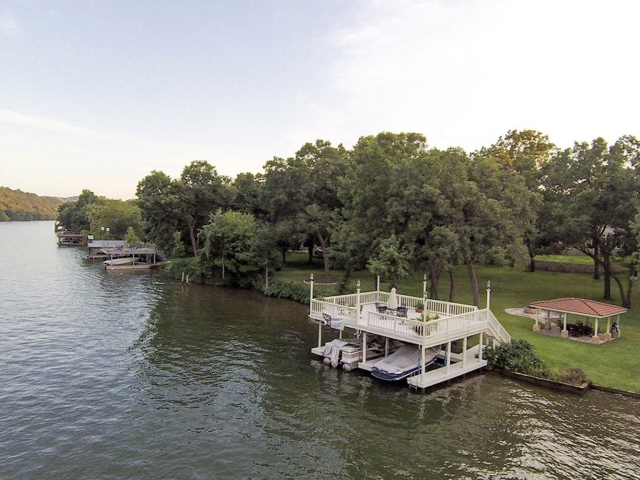 Joe Rogan's Lived House Austin Outside