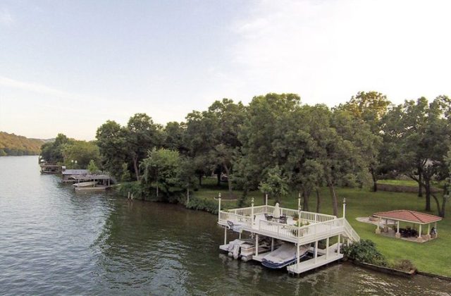 Joe Rogan's Lived House Austin Outside