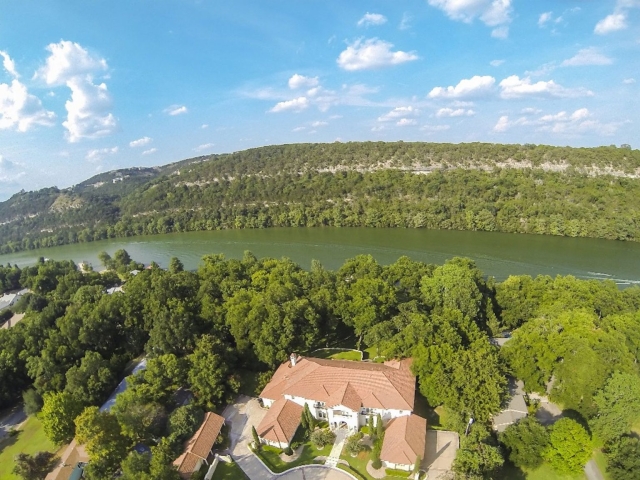 Joe Rogan's Lived House Austin Outside