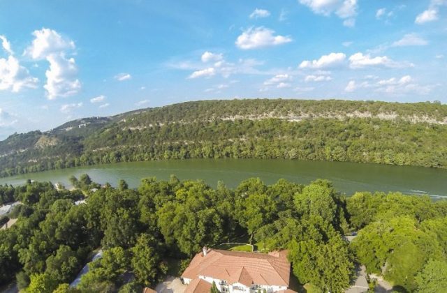 Joe Rogan's Lived House Austin Outside