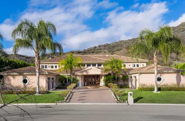 Sarah Jakes Roberts' House Outside