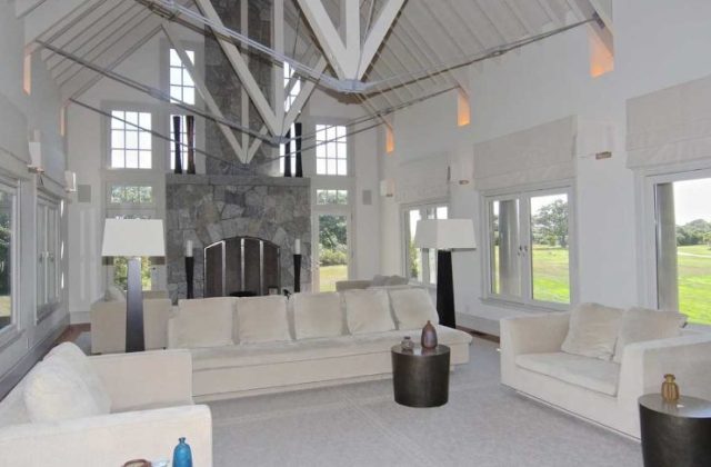 Barack Obama's Martha Vinyard Island House Inside