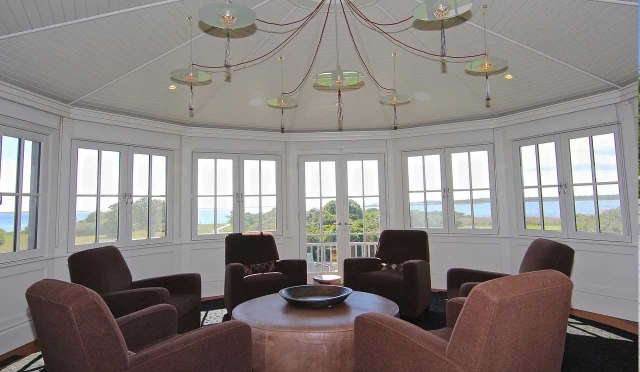 Barack Obama's Martha Vinyard Island House Inside
