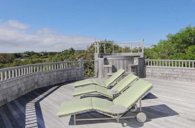 Barack Obama's Martha Vinyard Island House Inside