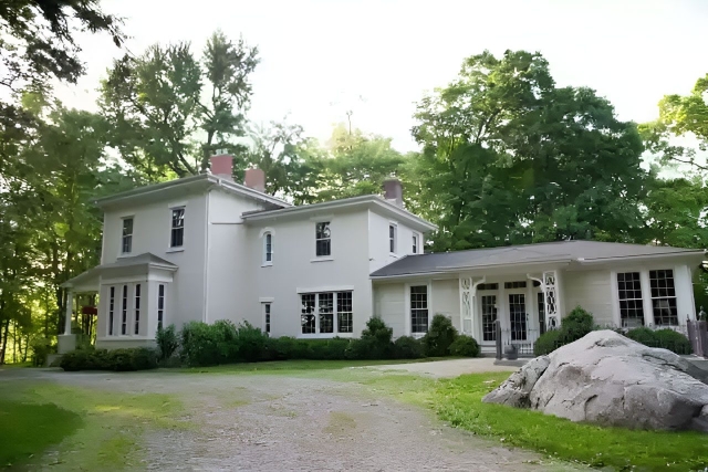 Dave Chappelle's Yellow Springs House Outside