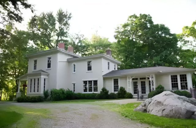Dave Chappelle's Yellow Springs House Outside