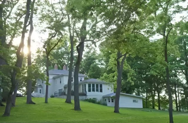 Dave Chappelle's Yellow Springs House Outside