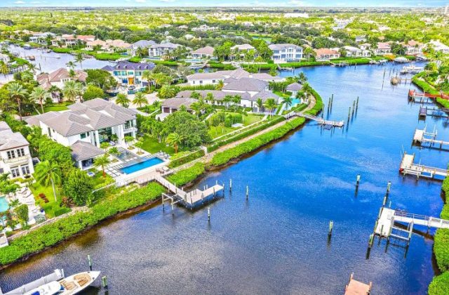 Dustin Johnson's Florida Jupiter House Outside