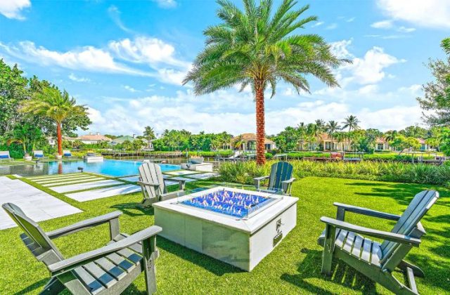 Dustin Johnson's Florida Jupiter House Outside
