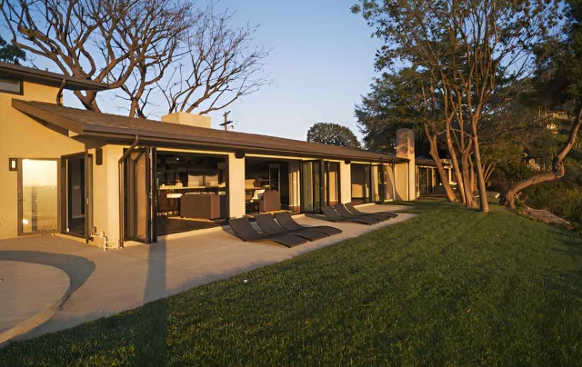 Chris Evans' LA House Exterior/Outside