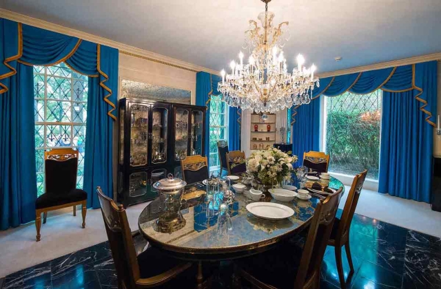 Elvis Presley's Graceland House Inside