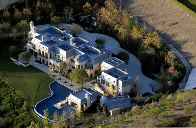 Dr. Dre's House Outside/Exterior in Brentwood, Los Angeles, California