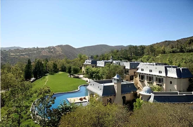 Dr. Dre's House Outside/Exterior in Brentwood, Los Angeles, California