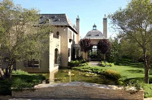 Dr. Dre's House Outside/Exterior in Brentwood, Los Angeles, California