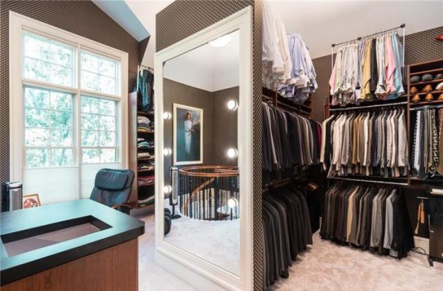 Travis Kelce's House Leawood Kansas 11541-Cherokee-Ct