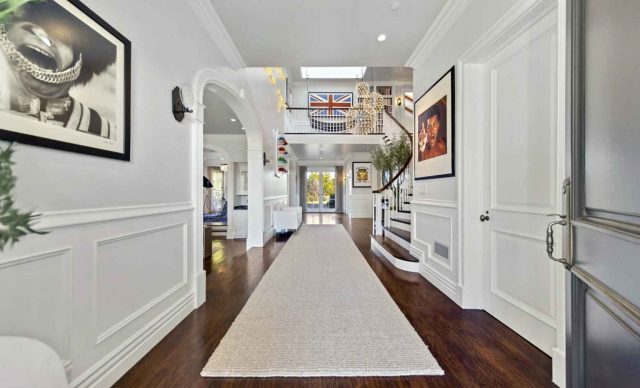 2230 Weybridge Ln Bel Air LA - Gordon Ramsay House Inside