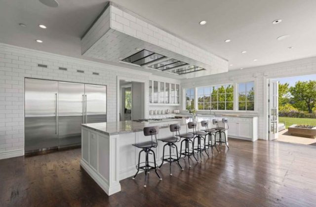 2230 Weybridge Ln Bel Air LA - Gordon Ramsay House Kitchen Inside