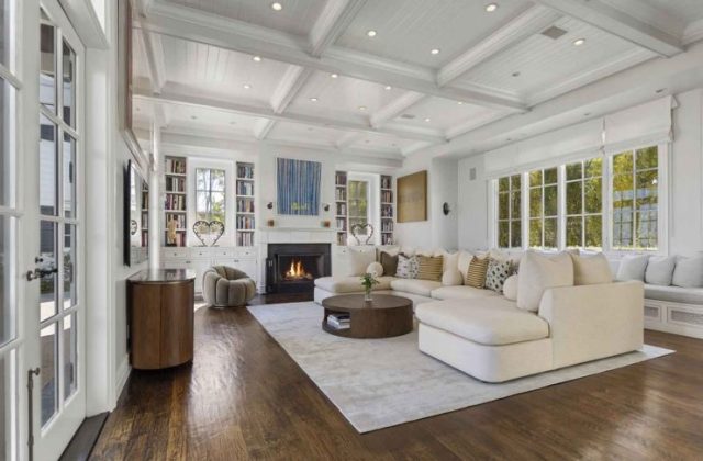 2230 Weybridge Ln Bel Air LA - Gordon Ramsay House Inside