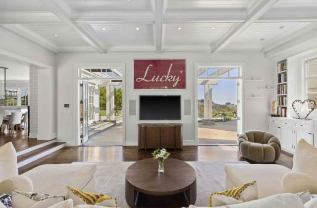 2230 Weybridge Ln Bel Air LA - Gordon Ramsay House Inside