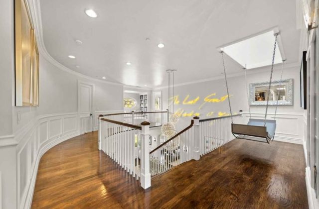 2230 Weybridge Ln Bel Air LA - Gordon Ramsay House Inside