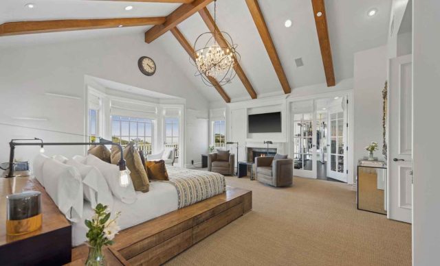 2230 Weybridge Ln Bel Air LA - Gordon Ramsay House Inside