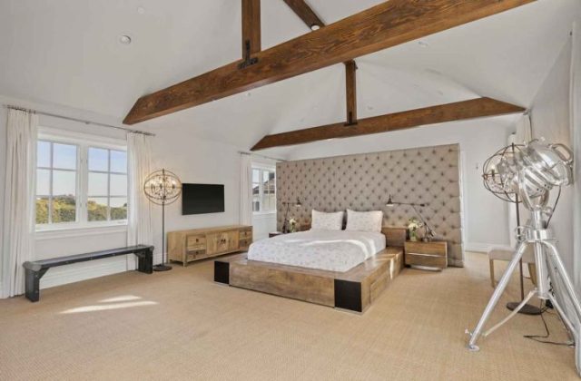 2230 Weybridge Ln Bel Air LA - Gordon Ramsay House Inside