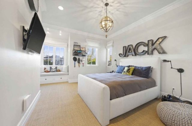 2230 Weybridge Ln Bel Air LA - Gordon Ramsay House Inside