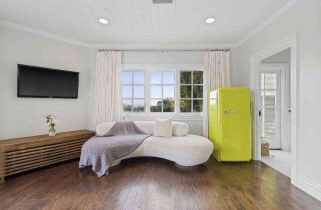 2230 Weybridge Ln Bel Air LA - Gordon Ramsay House Inside